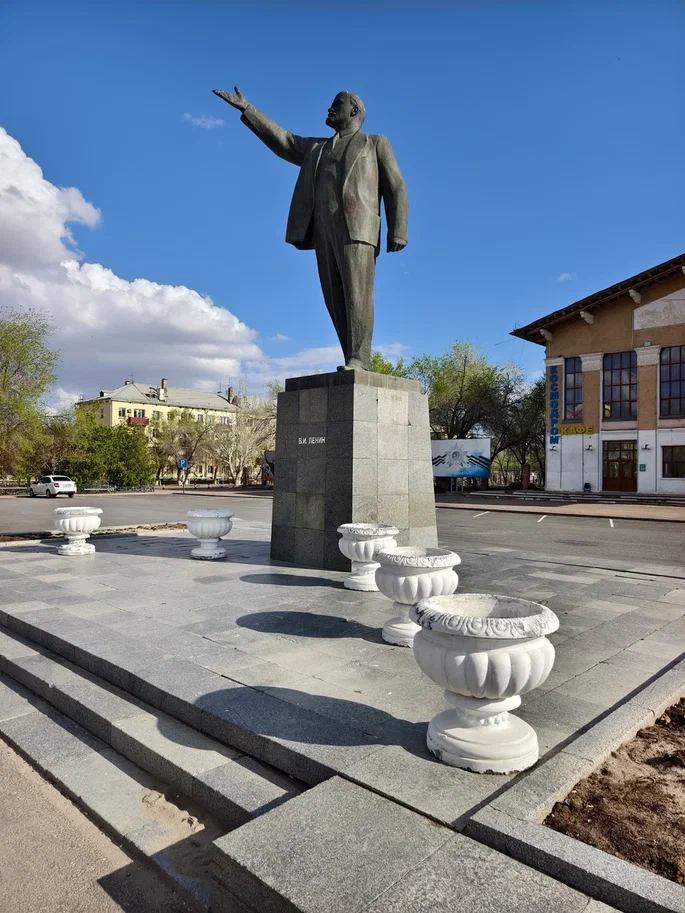Памятник В.И. Ленину